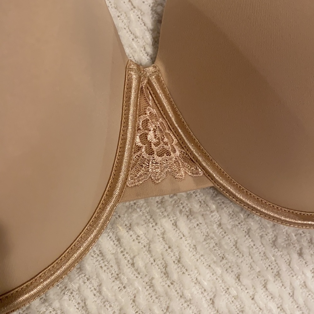 Vanity Fair Women's Beauty Back Smoothing Minimizer Bra - Picture 6 of 10